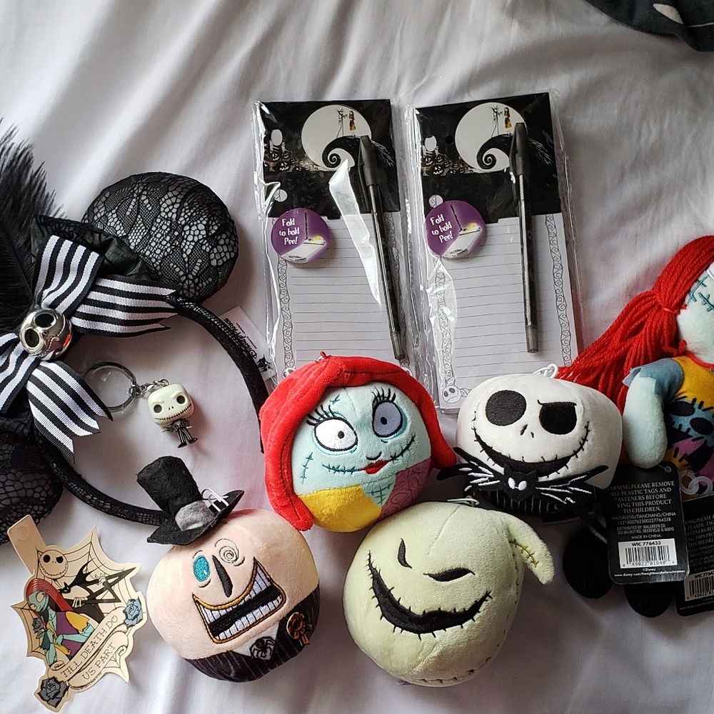 Huge disney nightmare before christmas bundle